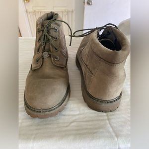 Grey/green suede Timberland women’s ankle boots 8.5 (39)